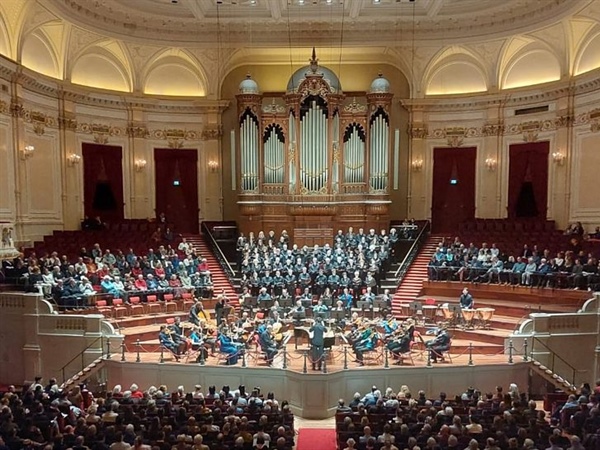 El director de orquesta Alejandro Cantalapiedra debuta en el Concertgebouw de Ámsterdam