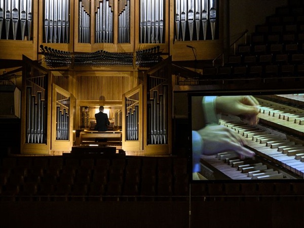 Crítica / El órgano-orquesta - por Luis Mazorra Incera