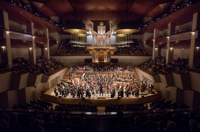 Conciertos en Galicia de la Orquesta Nacional de España y David Afkham