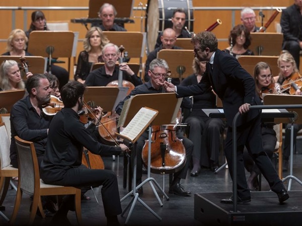 Crítica / Gran Beethoven, buen Sibelius - por Darío Fernández Ruiz