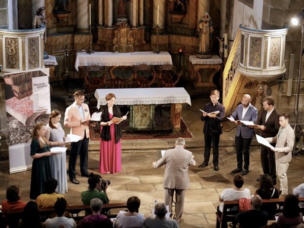 Crítica / El sueño de Poliphilo por Huelgas Ensemble de Paul van Nevel - por Ramón G. Balado