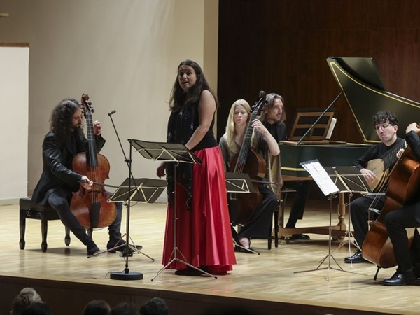 Crítica / Accademia del Piacere y Núria Rial inauguran Universo Barroco - por Simón Andueza