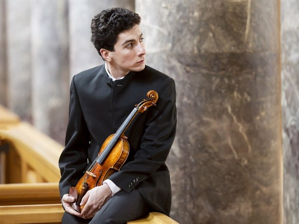 Sergey Khachatryan debuta con la Euskadiko Orkestra con el Concierto para violín de Brahms