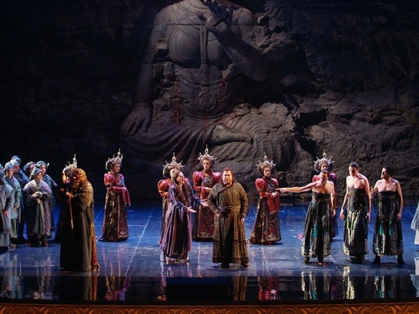 Vuelve al Liceu la mítica producción de Núria Espert de Turandot de Puccini