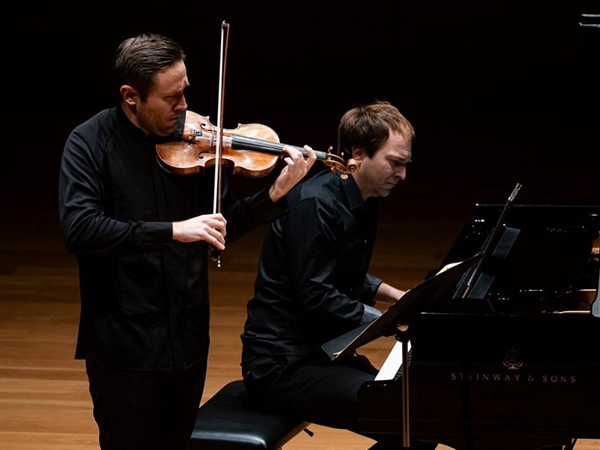 Crítica / Un recital que llenó de música superlativa la sala - por José M. Morate Moyano