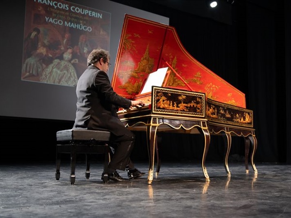 Yago Mahúgo presenta su nueva grabación dedicada a Couperin en el Instituto Francés