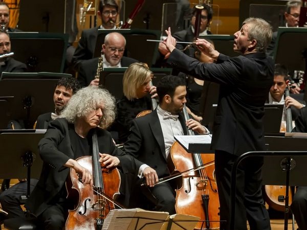 Crítica / Steven Isserlis genial con Thierry Fischer y su OSCyL - por José M. Morate Moyano