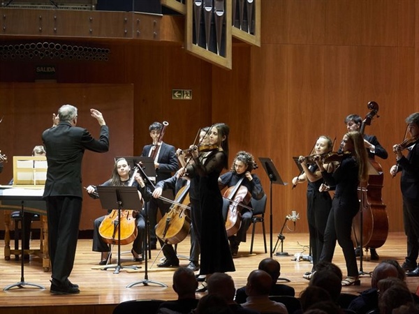 Crítica /  El Conjunto Barroco de la Escuela Reina Sofía y Paul Goodwin - por Simón Andueza