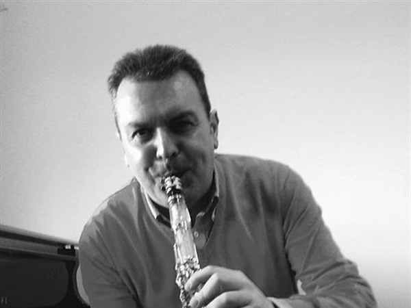 Crítica / Áurea, rapsodia para clarinete de Pacho Flores con Juan Ferrer - por Ramón García Balado