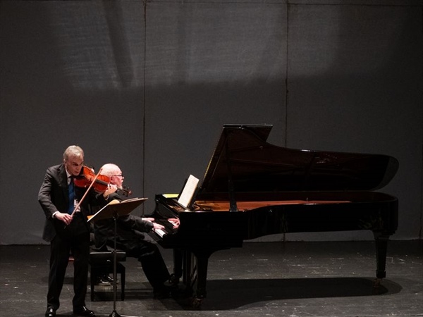 Crítica / Esplendoroso recital de música de cámara - por José Antonio Cantón