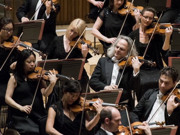 Crítica / La Philharmonia, formidable orquesta - por José Antonio Cantón