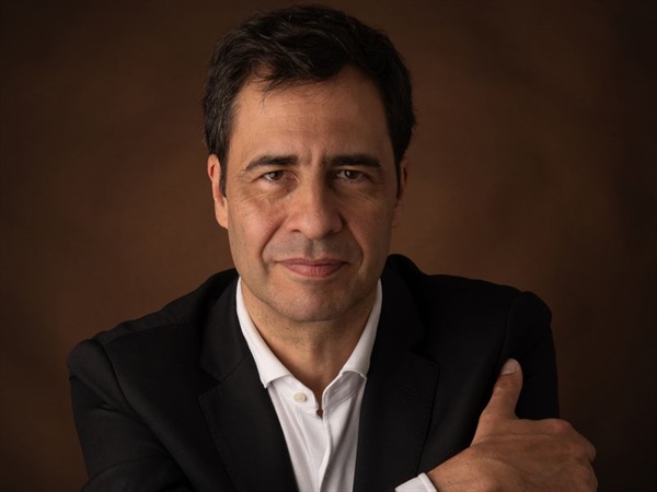 Presentación discográfica de cuatro álbumes para piano de Alejandro Román