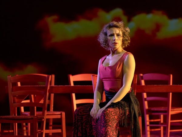 Crítica / Carmen: patrona de Sevilla - por Javier Extremera