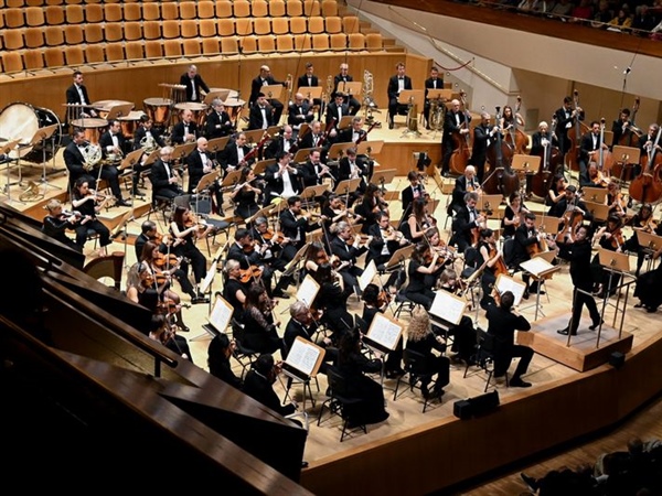 La Orquesta Nacional de España finaliza en Granada y Rheingau una temporada histórica