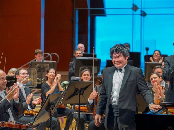 Crítica / Triunfal Nobuyuki Tsujii con la Filarmónica de Gran Canaria - por Juan F. Román Rodríguez