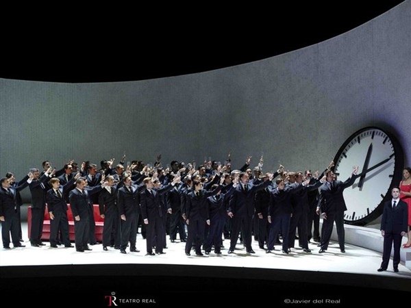 El Teatro Real despide con La Traviata una exitosa temporada 2024-25