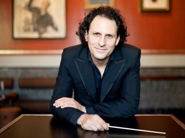 Alexandre Bloch, nuevo director titular de la Orquesta Sinfónica RTVE
