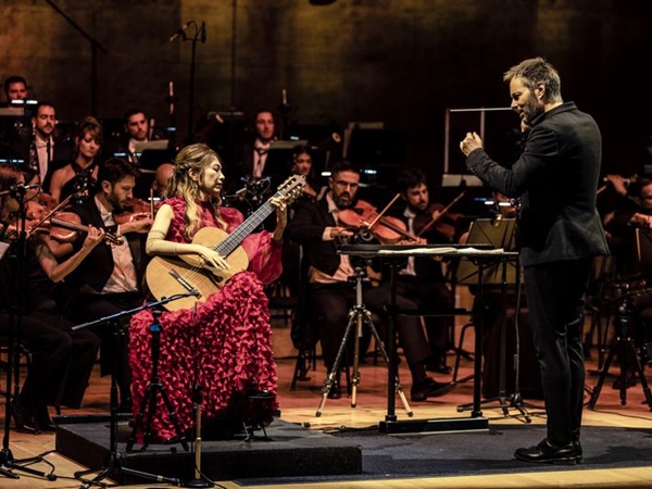 Crítica / Expresivo color de ADDA-Simfònica - por José Antonio Cantón