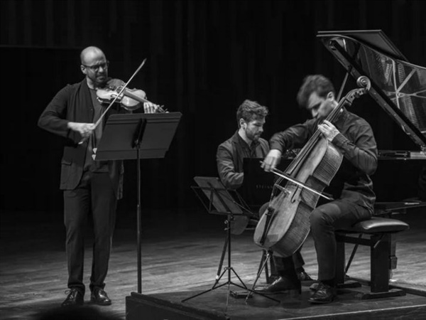 Crítica / Romanticismo de cámara sin fisuras - por Albert Ferrer Flamarich