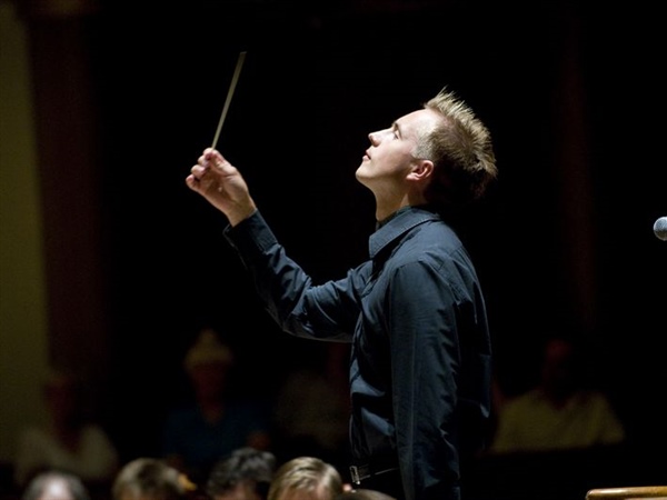 Crítica / Leningrado: Stalin la destruyó y Hitler la remató - por Genma Sánchez Mugarra