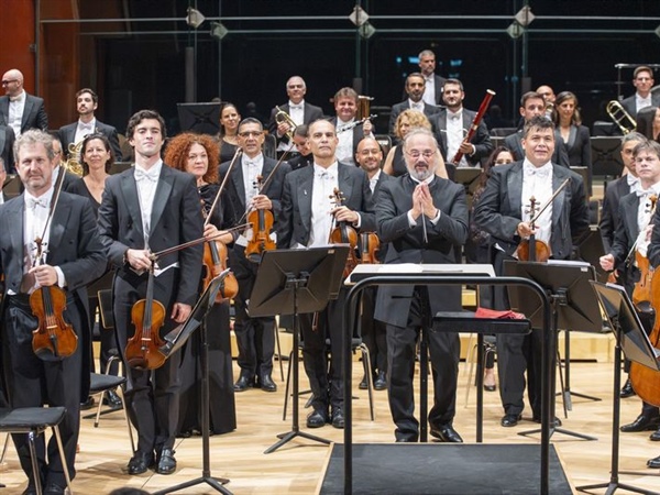 Crítica / A Bohemia con Carlos Kalmar y la Filarmónica de Gran Canaria - por Juan F. Román