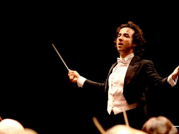Carlos Checa dirige en el Palau de la Música Catalana