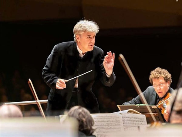 Crítica / Fuego en el frío - por Justino Losada