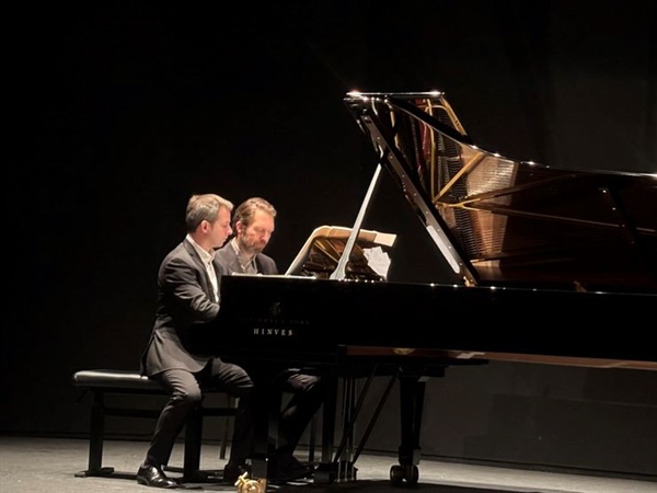 Crítica / Juegos al teclado - por Blanca Gutiérrez Cardona