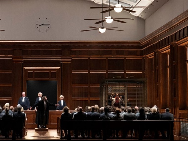 Crítica / La doncella de Orleans en la visión de Dmitri Tcherniakov - por Agustín Blanco Bazán