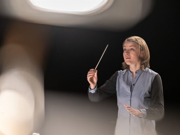 Crítica / Elegías para Brahms según Ruth Reinhardt - por Ramón García Balado