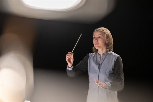 Crítica / Elegías para Brahms según Ruth Reinhardt - por Ramón García Balado