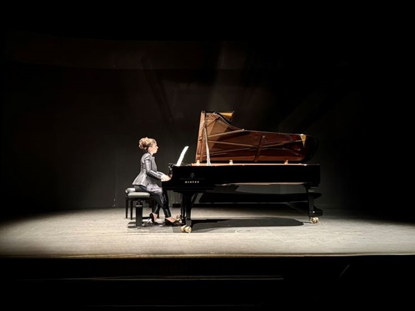 Crítica / Felices Preludios y Fugas - por Blanca Gutiérrez Cardona