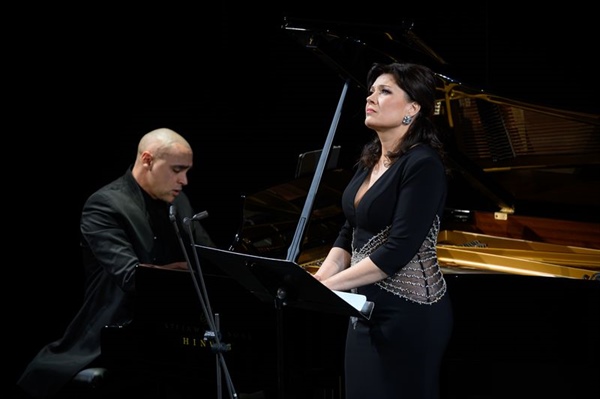 Crítica / Mejor habría sido con ópera - por Francisco Villalba