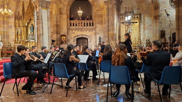 Crítica / Menos es más: la Sinfónica del Cantábrico brilla en su concierto navideño - por Darío Fernández Ruiz