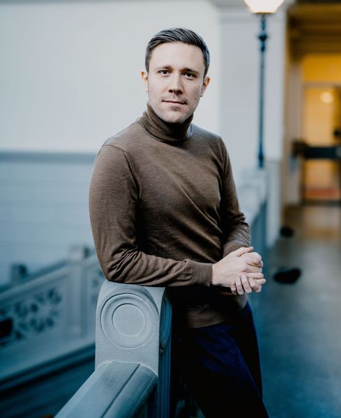 El director Roberto González-Monjas debuta al frente de la Orquesta Nacional de España