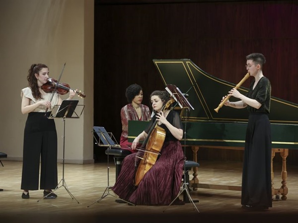 Crítica / La pasión femenina de Marsyas Baroque - por Simón Andueza