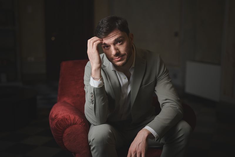 El barítono Mattia Olivieri protagoniza Eugene Onegin en Les Arts