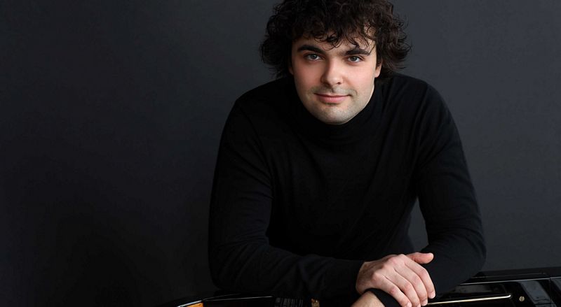 Martín García García debuta en Ibermúsica con un recital dedicado a Chopin y Liszt