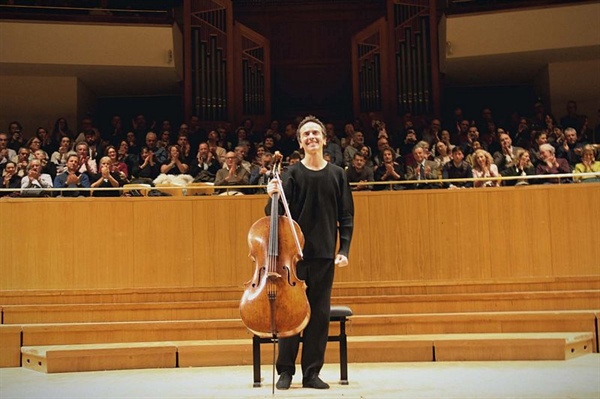 Crítica / La sobreexpresividad - por Juan Gómez Espinosa