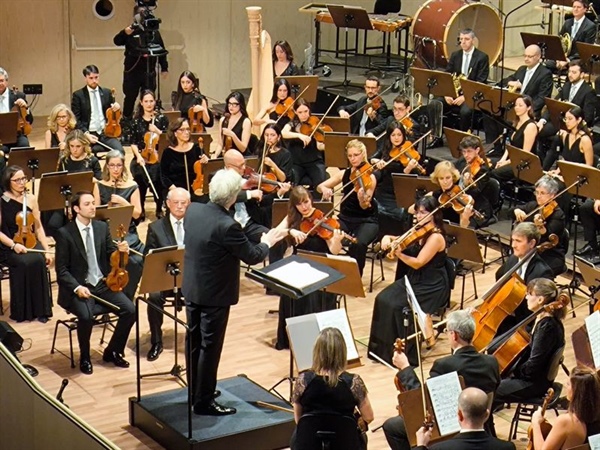 Crítica / Dausgaard baila con el diablo – por Justino Losada