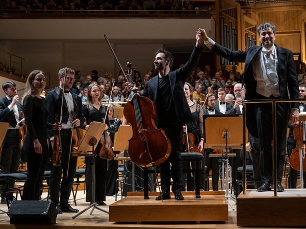 Crítica / #Falla150 de gira europea - por Luis Mazorra Incera