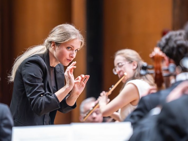 Crítica / Silvia Rozas Ramallal: entresijos sonoros de la flauta en Mozart - por Ramón García Balado