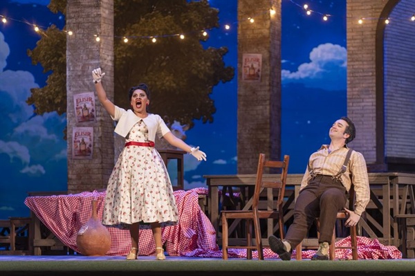 Crítica / Xavier Anduaga y Génesis Moreno, memorable Elixir - por Juan F. Román Rodríguez