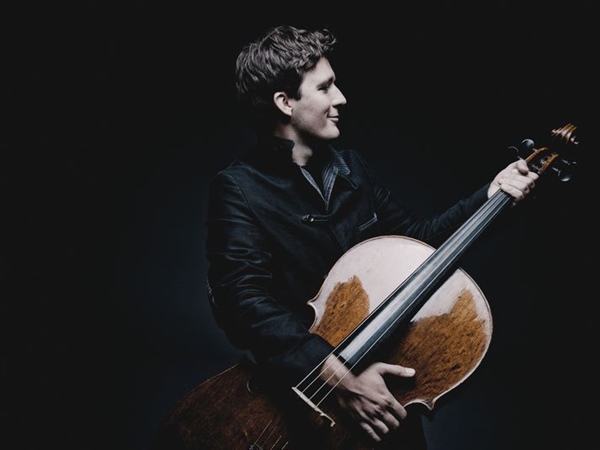 Crítica / Maximilian Hornung: Un Elgar testimonial al chelo - por Ramón García Balado