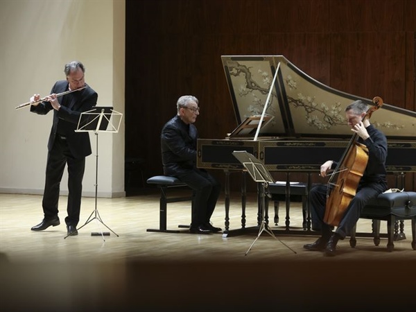 Crítica / Única e irrepetible velada bachiana con Pahud, Manson y Pinnock - por Simón Andueza