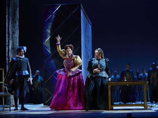 Crítica / Incisiva Elisabetta, lírica Stuarda en Bilbao - por Darío Fernández Ruiz
