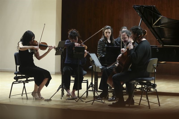 Crítica / Qué día aquel - por Gonzalo Pérez Chamorro