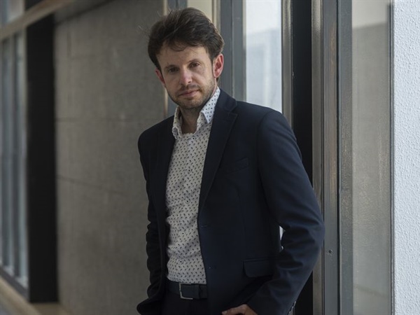 Manuel Busto regresa al Teatro de la Maestranza con Marina