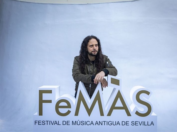 Entrevista / Fahmi Alqhai: “El FeMÀS es parte del código genético de Sevilla” - por Simón Andueza y Gonzalo Pérez Chamorro