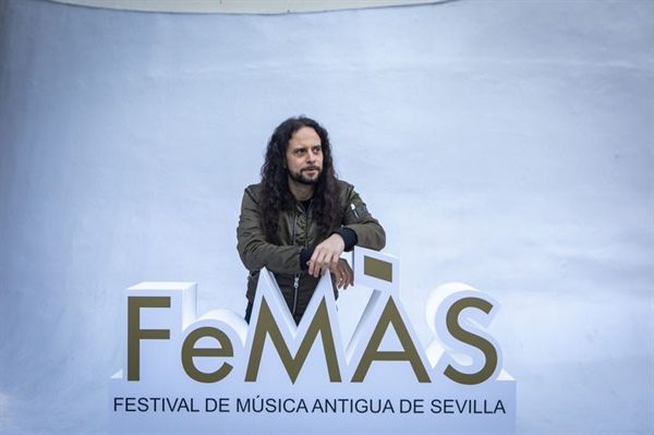 Entrevista / Fahmi Alqhai: “El FeMÀS es parte del código genético de Sevilla” - por Simón Andueza y Gonzalo Pérez Chamorro